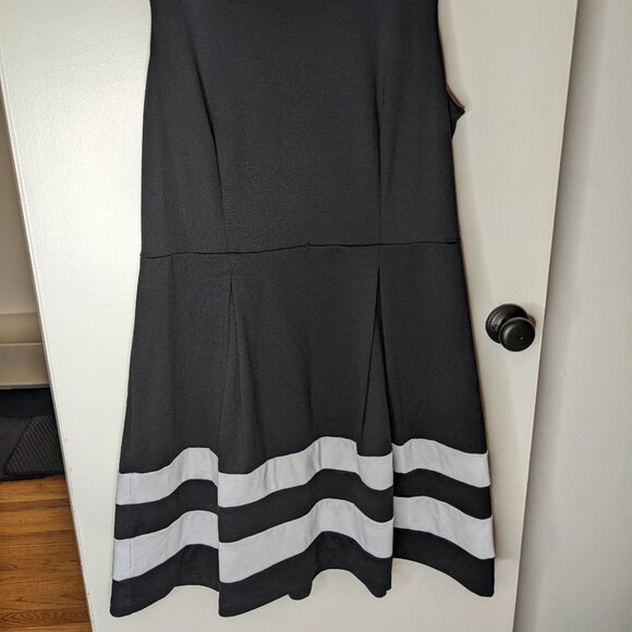 Liz Claiborne Black White Striped A Line Sleeveless Dress Size 16 Classic Career - Picture 2 of 11